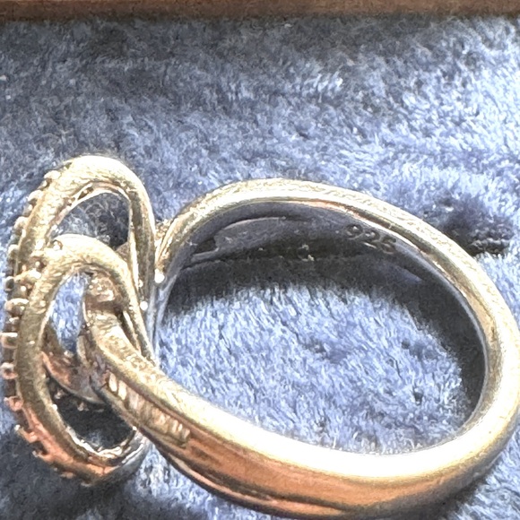 925s Diamond Ring - Picture 2 of 7